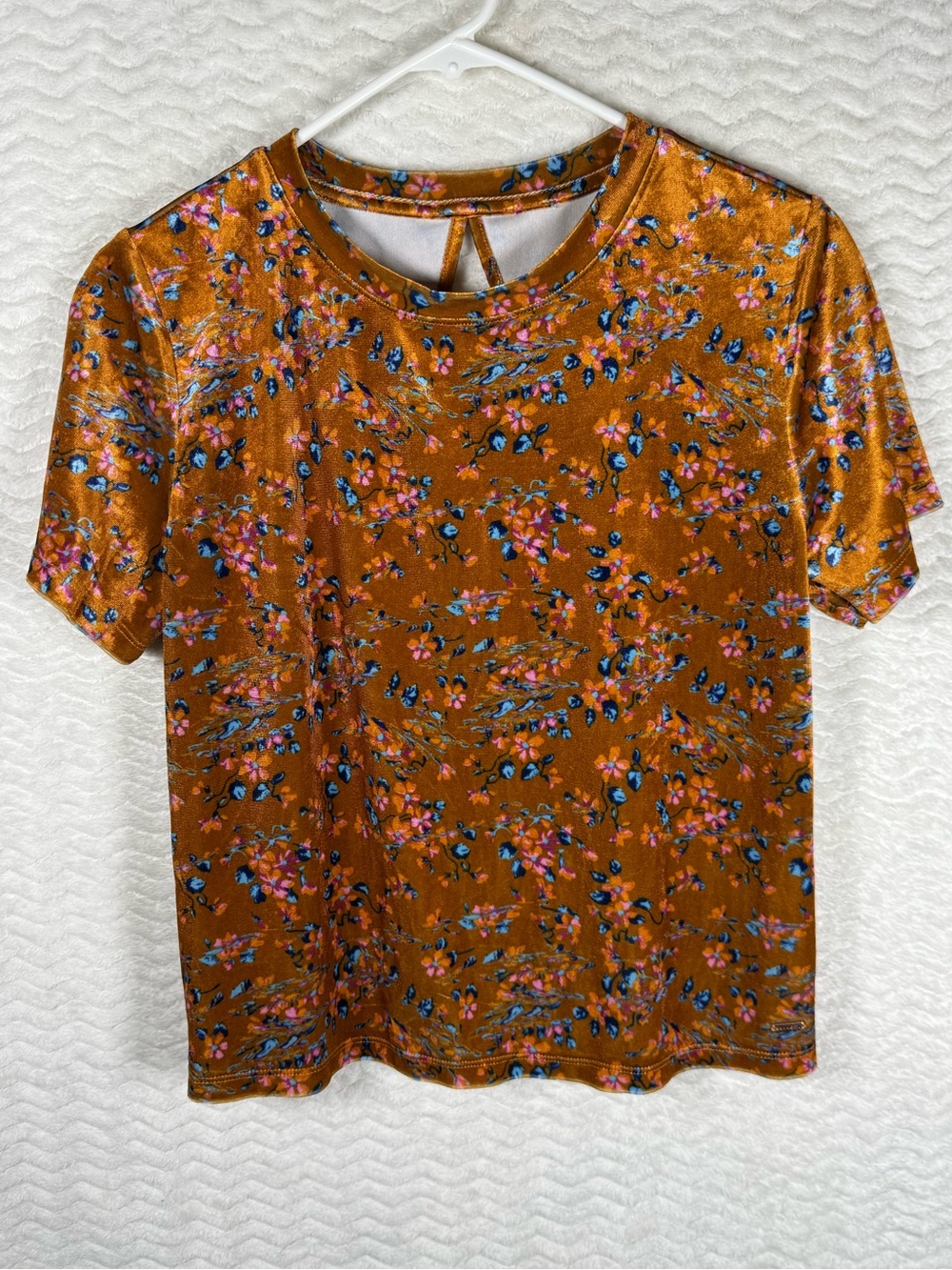 Savage X Floral Velvet Short-Sleeve Top - burnt orange. Perfect for fall 🧡